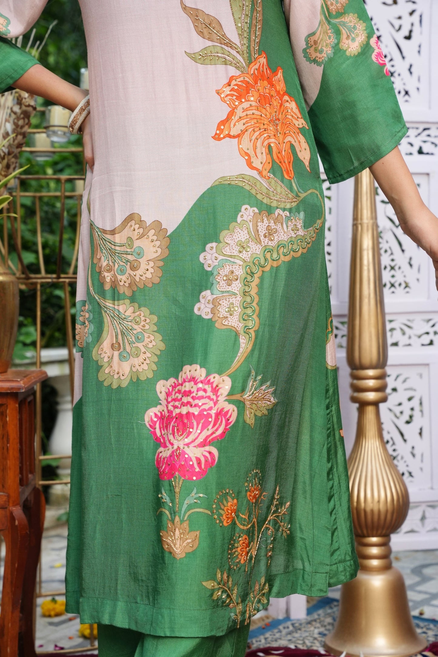 Floral Printed Kurta & Pant - Hand Embroidered - Set of 2 - Green - Muslin Silk
