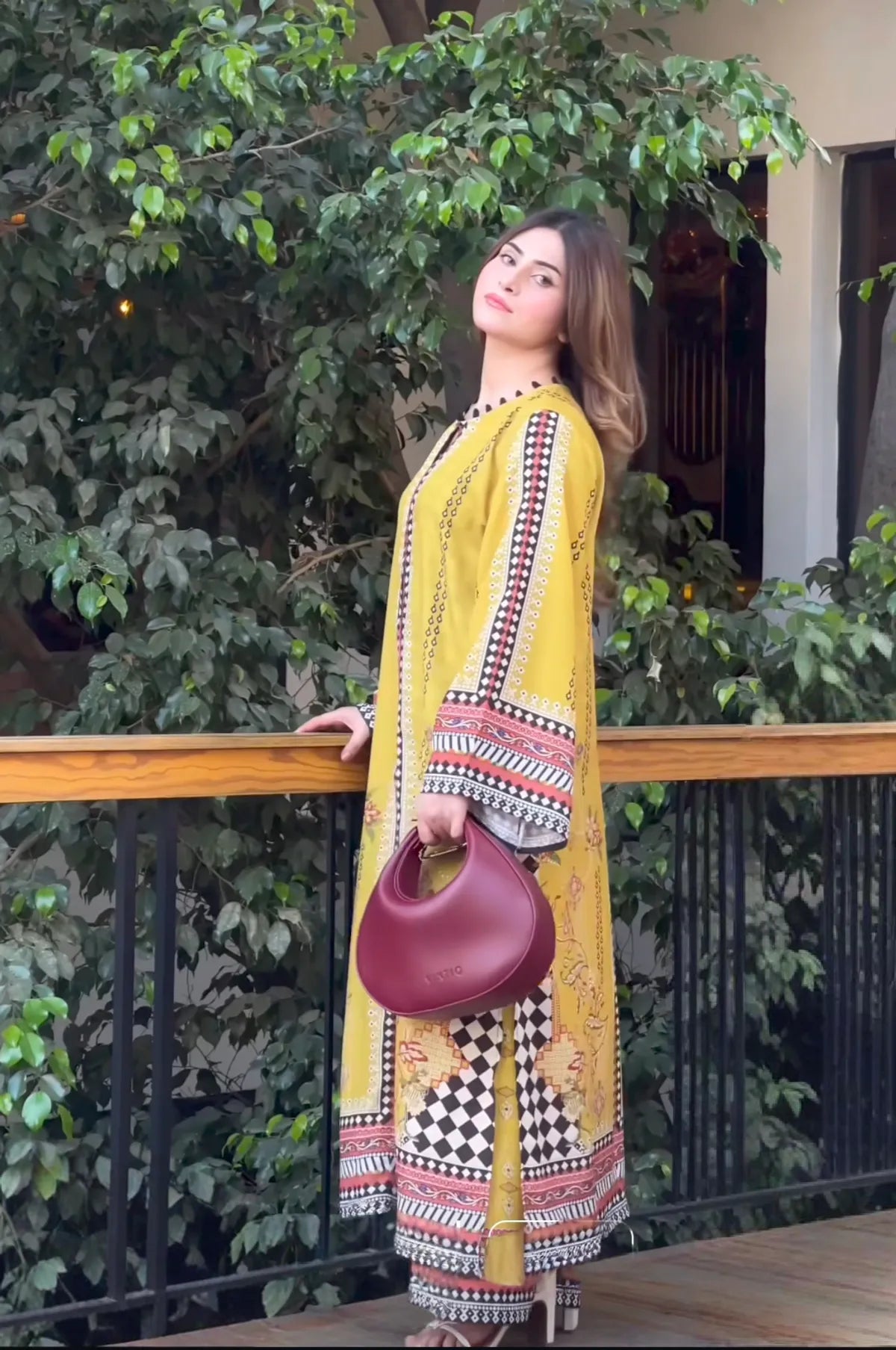 Beautiful Smooth Bsy Boho Vibe Printed Co-Ord Kurta Pant Set For Women