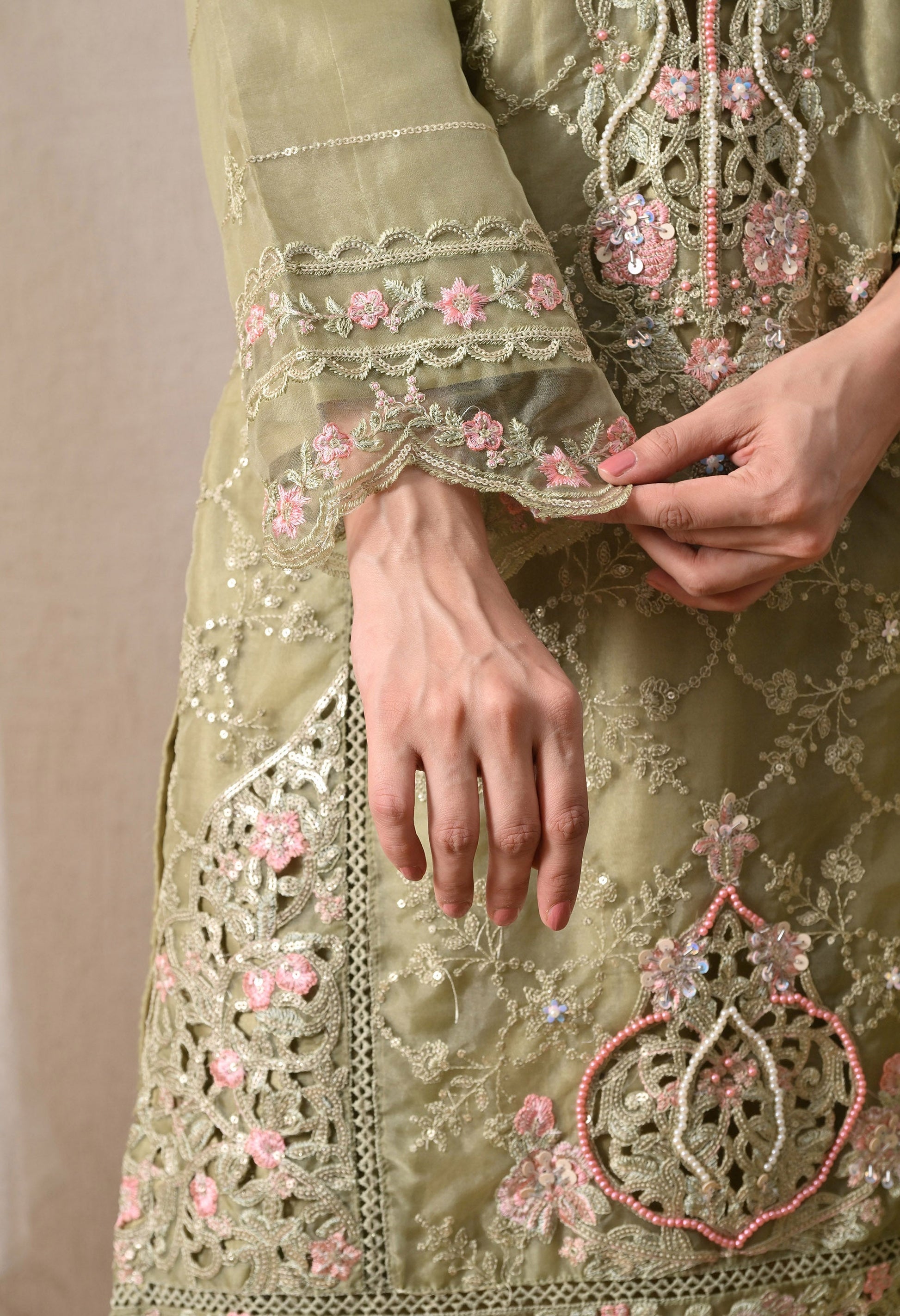 Noor-E-Gulnaar - Pure Organza