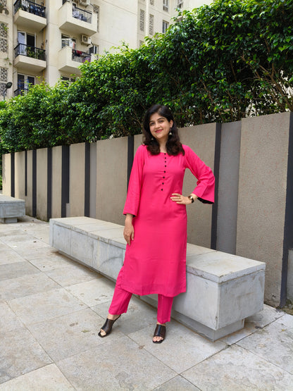 VASTRAMANIAA 3/4th Sleeve Kurta & Pant Set | Elegant Ethnic Wear for Women