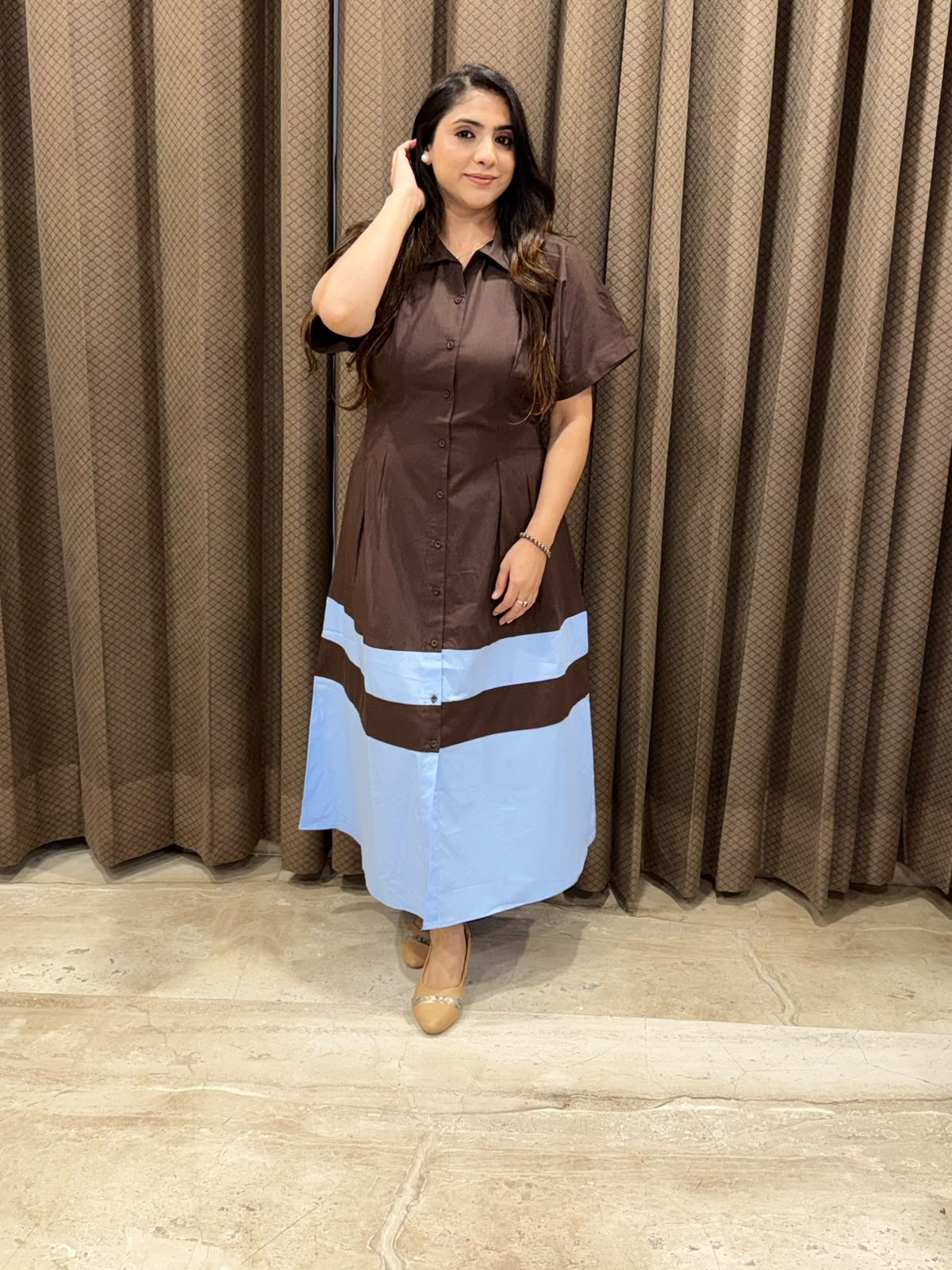 Smart brown Midi dress with blue contrast