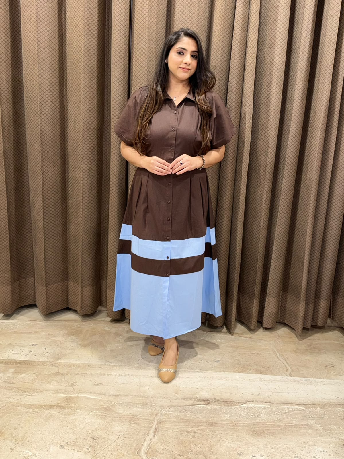 Smart brown Midi dress with blue contrast