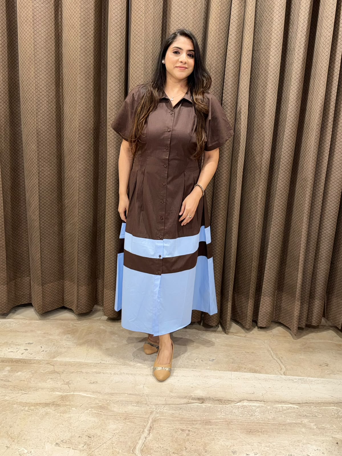 Smart brown Midi dress with blue contrast