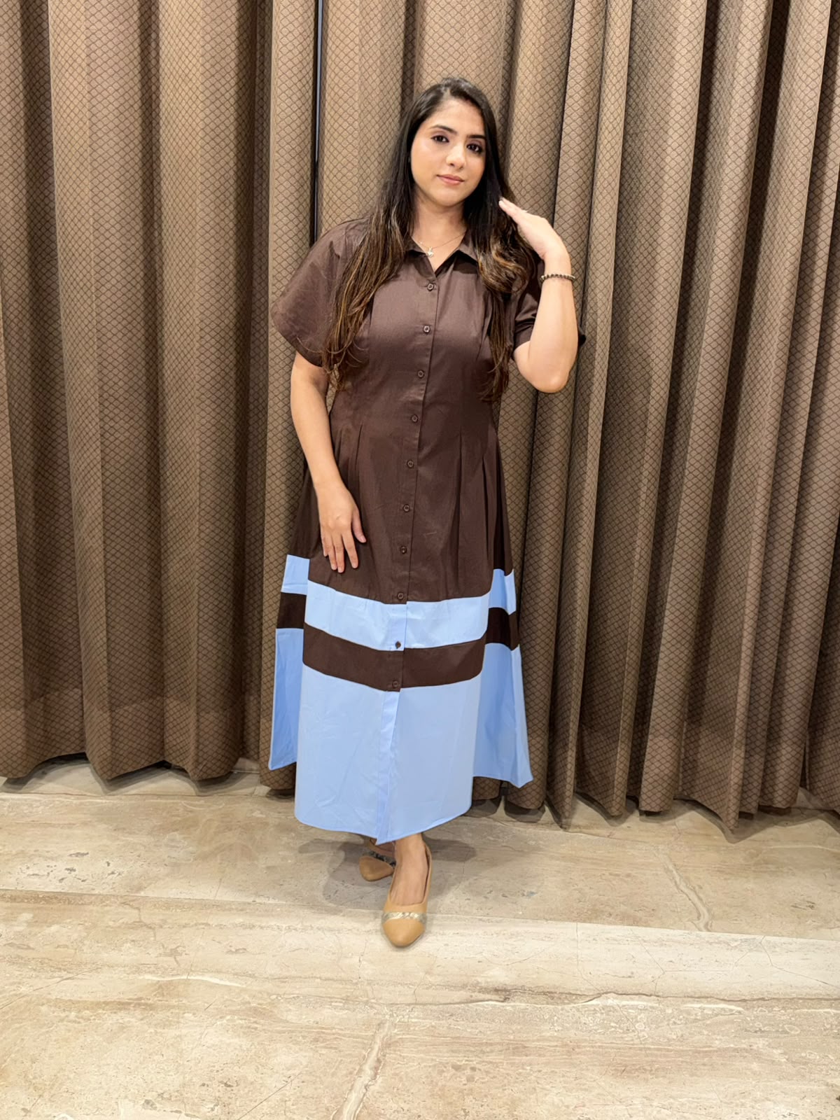 Smart brown Midi dress with blue contrast