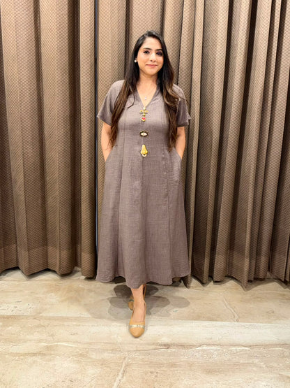 Smart Grey Midi dress with girl brooches & pockets