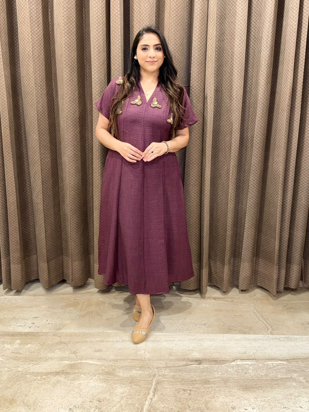 Smart Wine Midi dress with golden honeybees & pockets