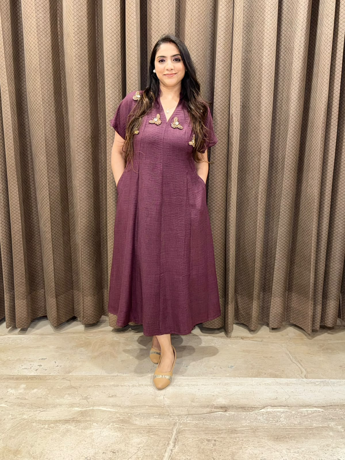 Smart Wine Midi dress with golden honeybees & pockets
