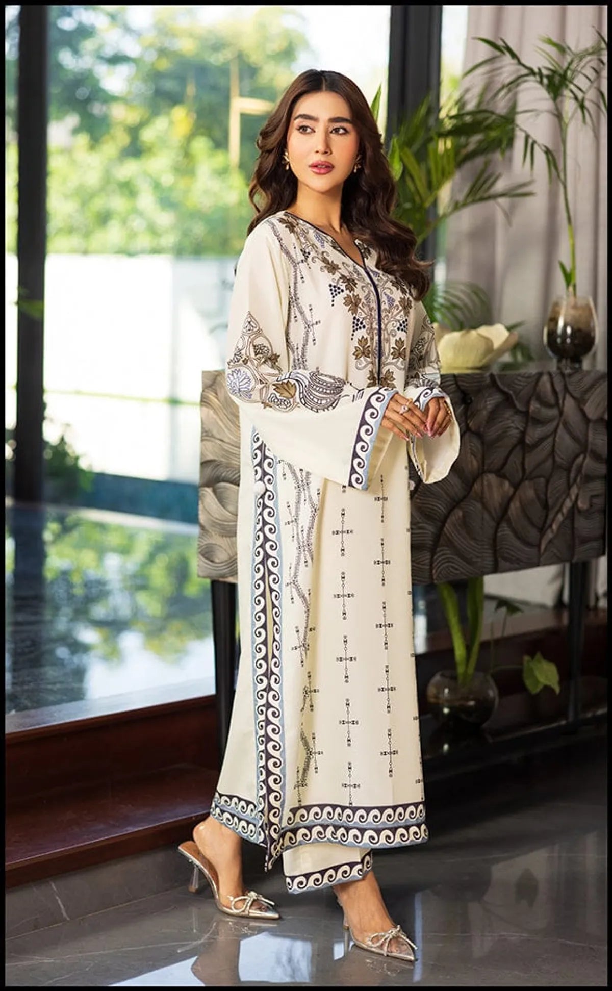Off White Smooth Bsy Geometric Printed Kurta Set For Women